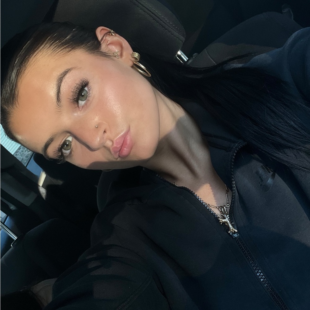 Meet your Posher, Hailee